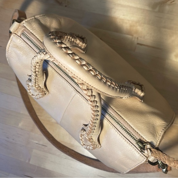 Lucky Brand Natural Leather shoulder bag - Picture 6 of 12